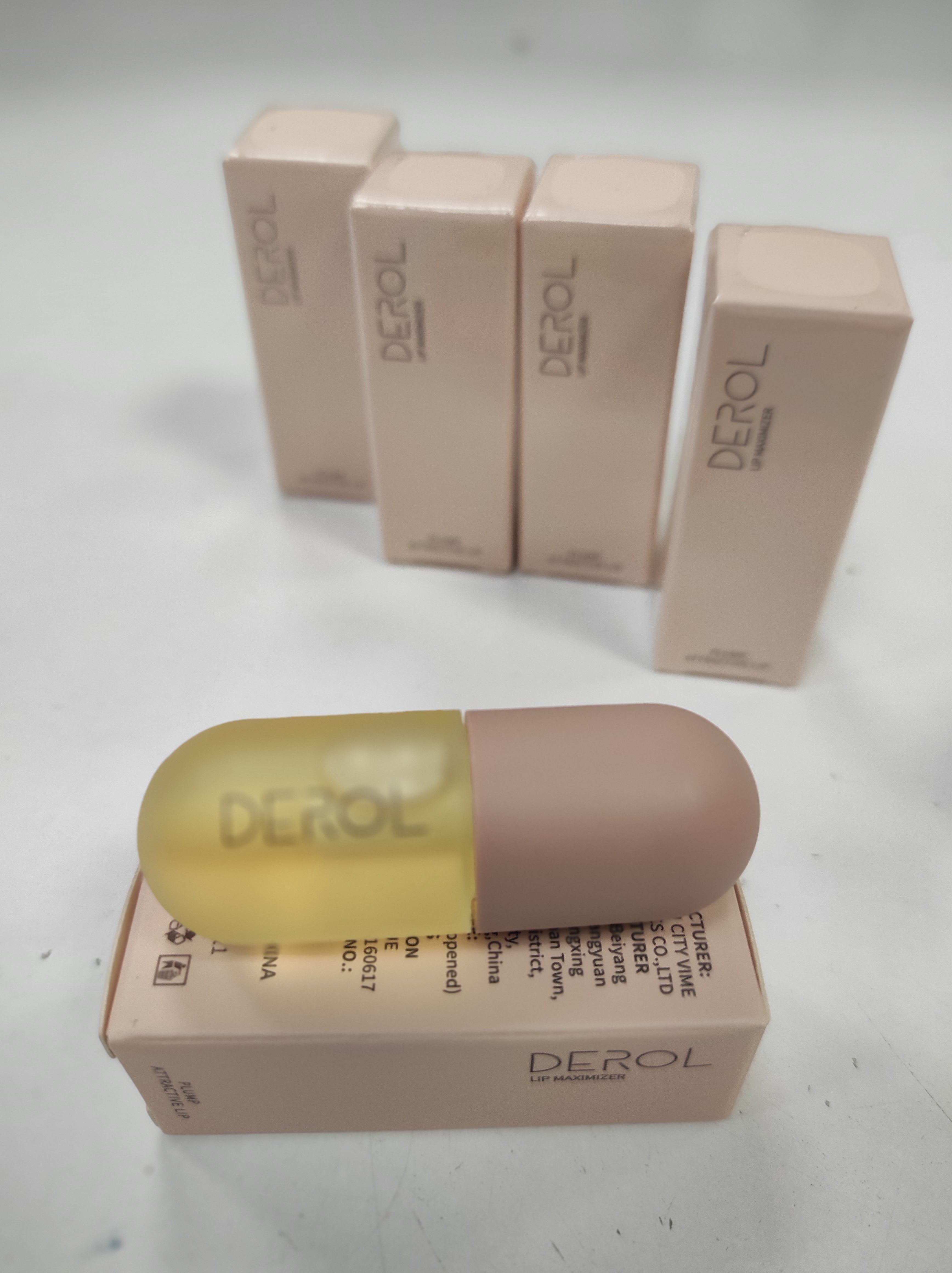 Aumento Labios Instantaneo , Plumper y brillo para el cuidado de los labios - additional image 1